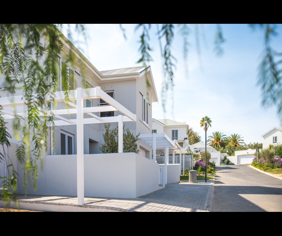 2 Bedroom Property for Sale in Berg En Dal Western Cape